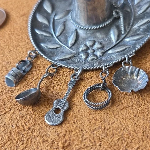 Vintage Mexico 925 Sterling Western Hat Sombrero Brooch Charms Guitar! 13 Grams - Picture 3 of 7